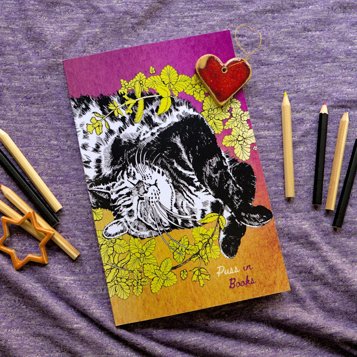 Puss in Books: Notebook with Beautiful Cat Illustrations Inside (A5)