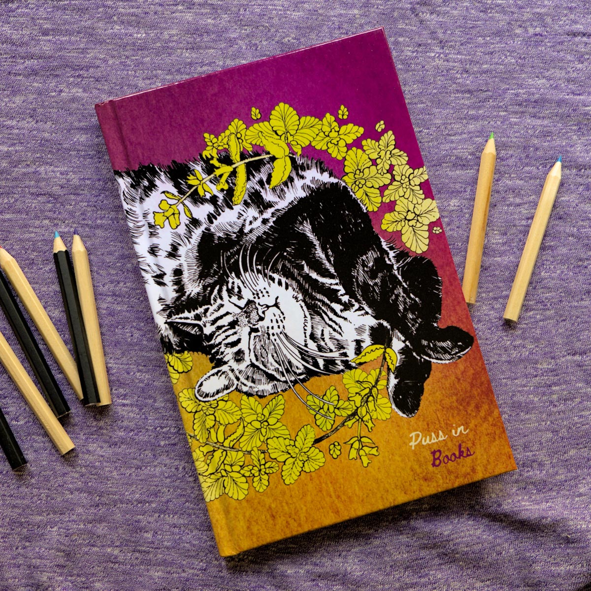 Puss in Books: Notebook with Beautiful Cat Illustrations Inside (A5)
