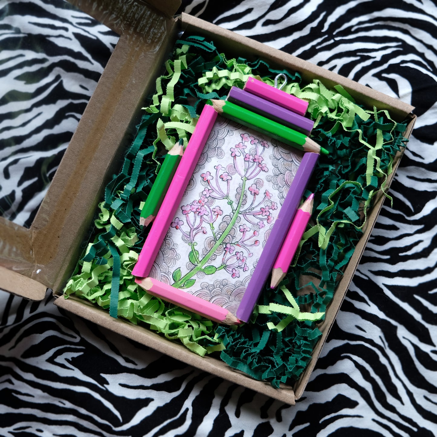 "The Scent of Spring": Syringa vulgaris (Common Lilac) in Pink, Violet and Green